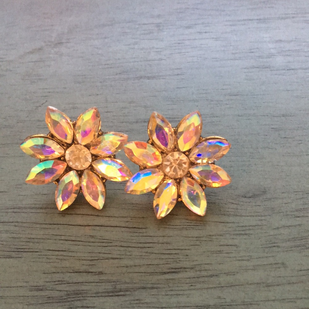 Gorgeous Aurora Borealis + Gold Crystal Flower Statement Earrings - Picture 9 of 13